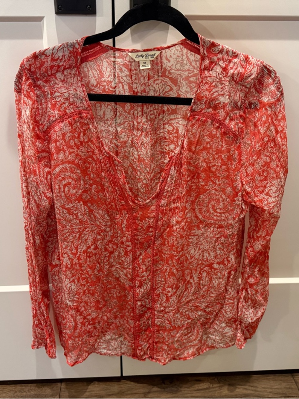 Lucky Brand Women’s Orange & White Paisley V-Neck Blouse, Medium